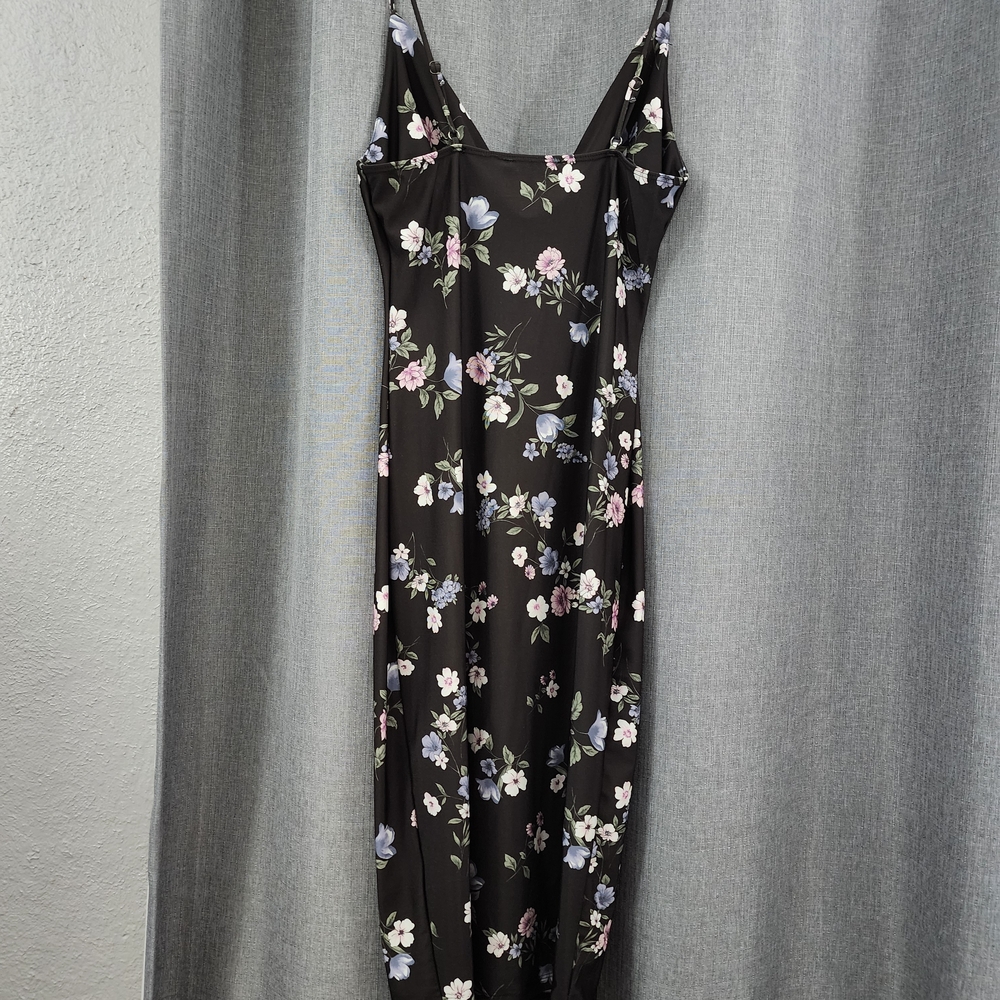 Iris Black Floral Midi Dress - Picture 2 of 5